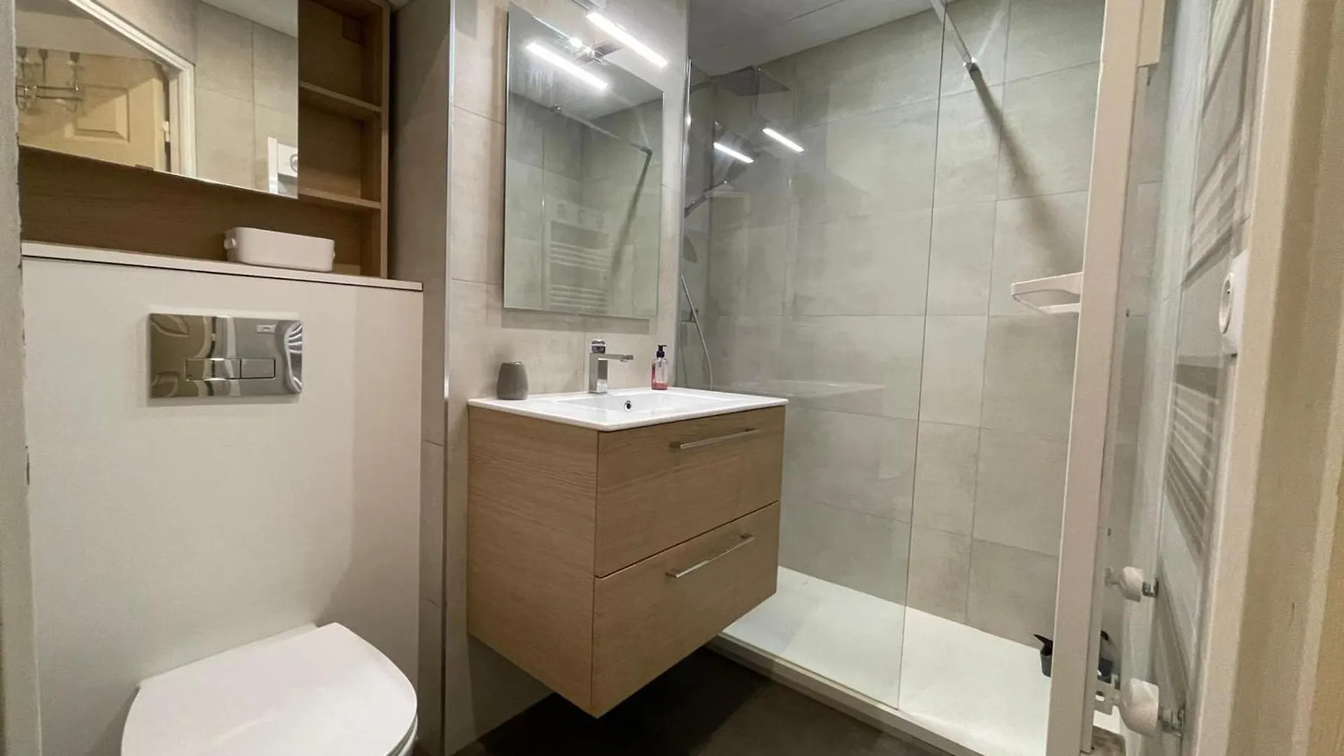 Appartement 2Pieces A Frejus Plage Avec Garage - Fr-1-466A-53 Frankrike