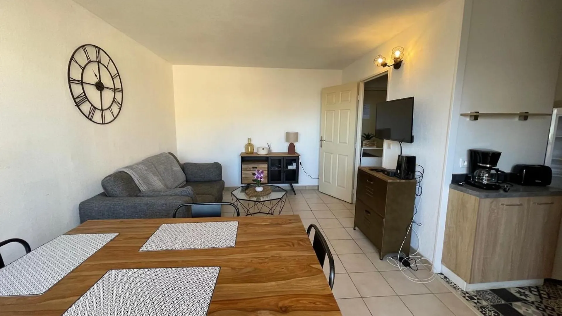 Lägenhet Appartement 2Pieces A Frejus Plage Avec Garage - Fr-1-466A-53