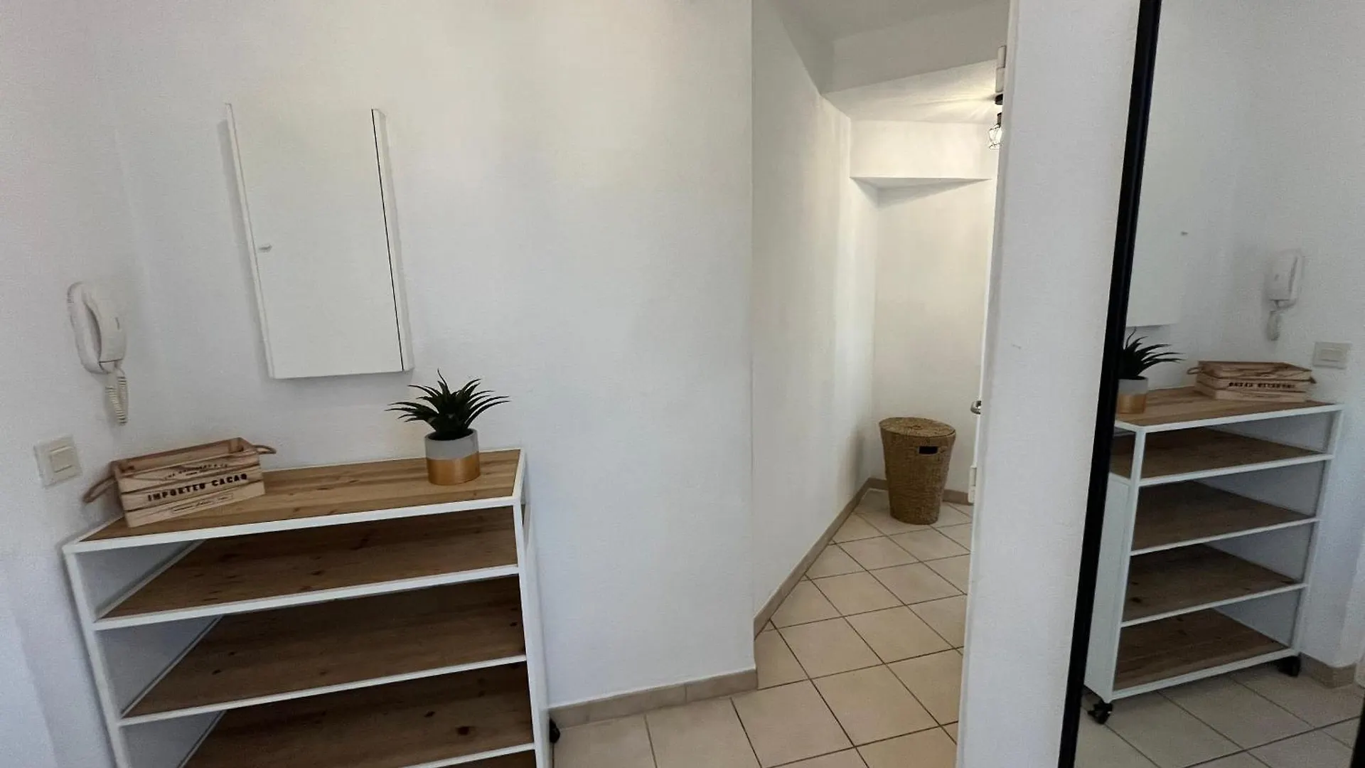 Appartement 2Pieces A Frejus Plage Avec Garage - Fr-1-466A-53 0*,  Francia